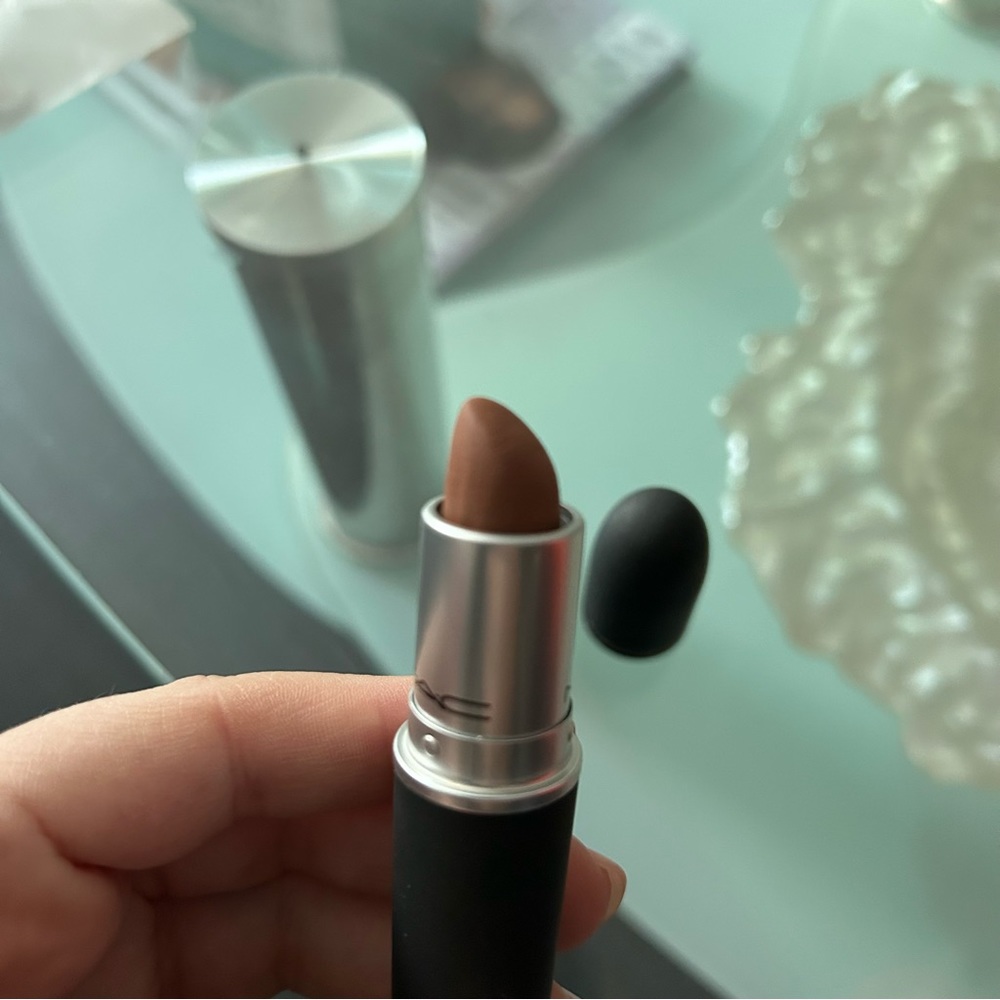 MAC Lipstick - Picture 4 of 7